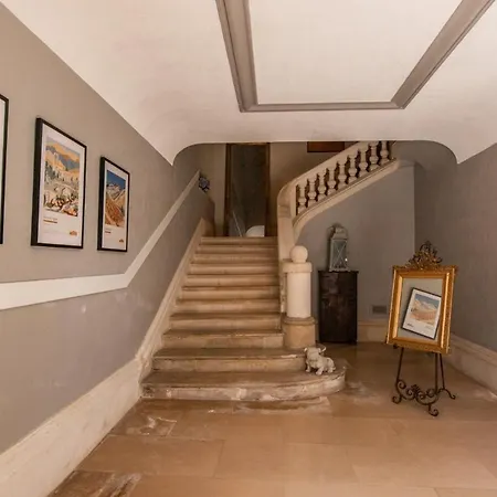 Villa Sleeps 8 Pool