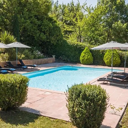 Sleeps 8 Pool