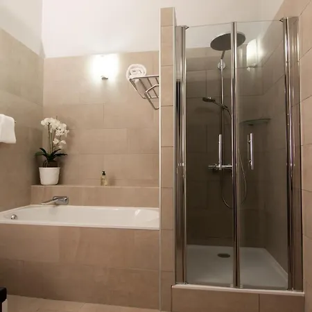 Sleeps 8 Pool Villa