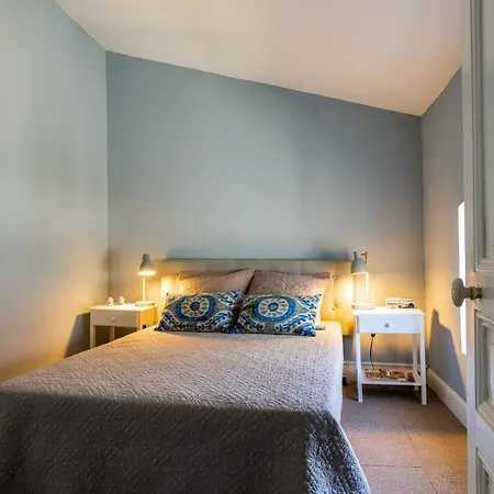 Sleeps 8 Pool * Chalabre