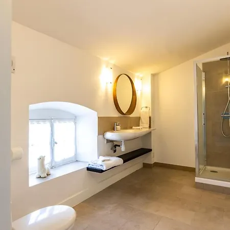 Sleeps 8 Pool Villa